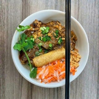 Bún Thịt Nướng (Grilled Pork Vermicelli)