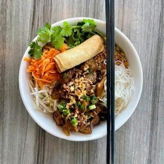 Bún Gà Nướng (Grilled Chicken Vermicelli)