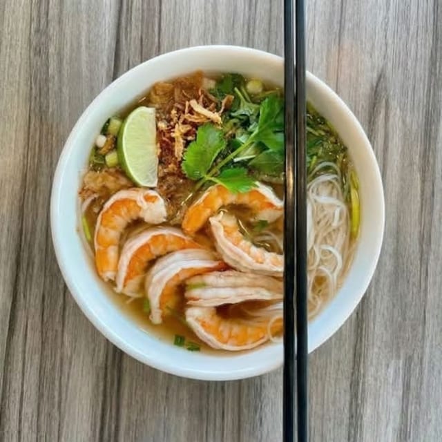Tôm (Shrimp).