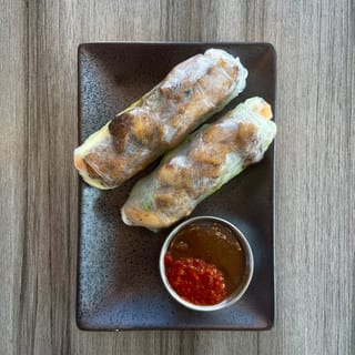 Gỏi Cuốn Gà Nướng  (Grilled Chicken Spring Rolls)