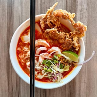 Bánh Canh Tôm Cua (Shrimp and Crab Noodle Soup)